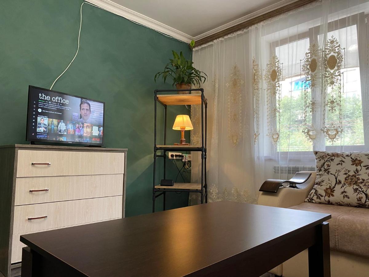 Lovely 2-Bedroom Apartment Near Ayb School Дилижан Экстерьер фото